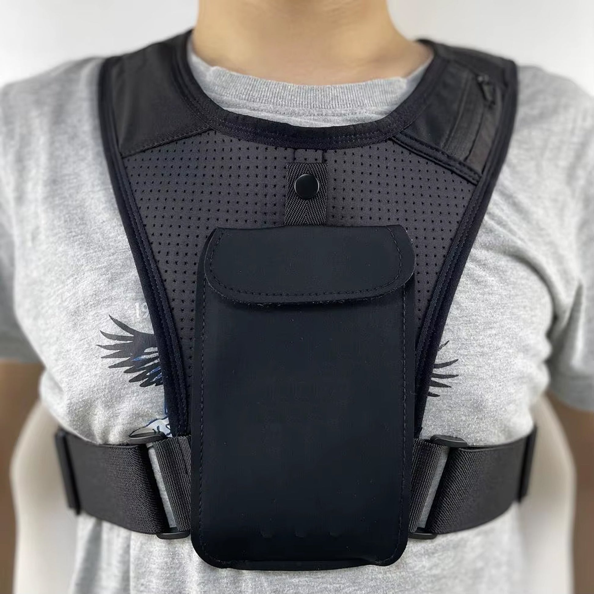 Adjustable Lightweight Running Hydration Vest – Reflective Hi‑Vis Design with Phone Holder – Breathable & Compact for Home Fitness & Outdoor Running