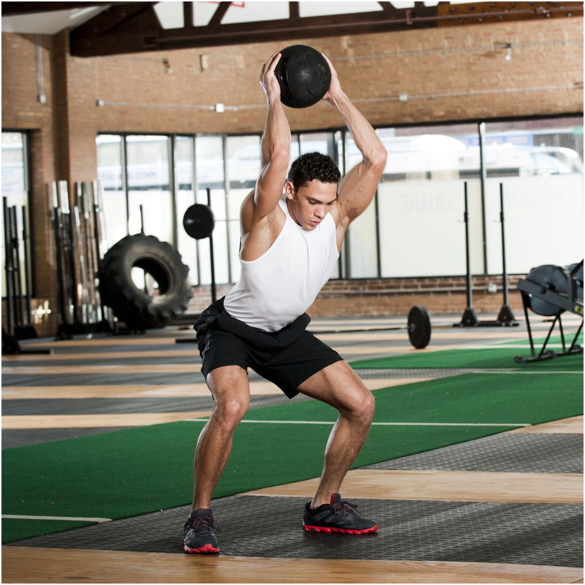 No‑Bounce Slam Ball for Home Workouts – Sand‑Filled, Textured Rubber Medicine Ball for Full‑Body Conditioning – 3kg–25kg – Space‑Saving Strength Gear