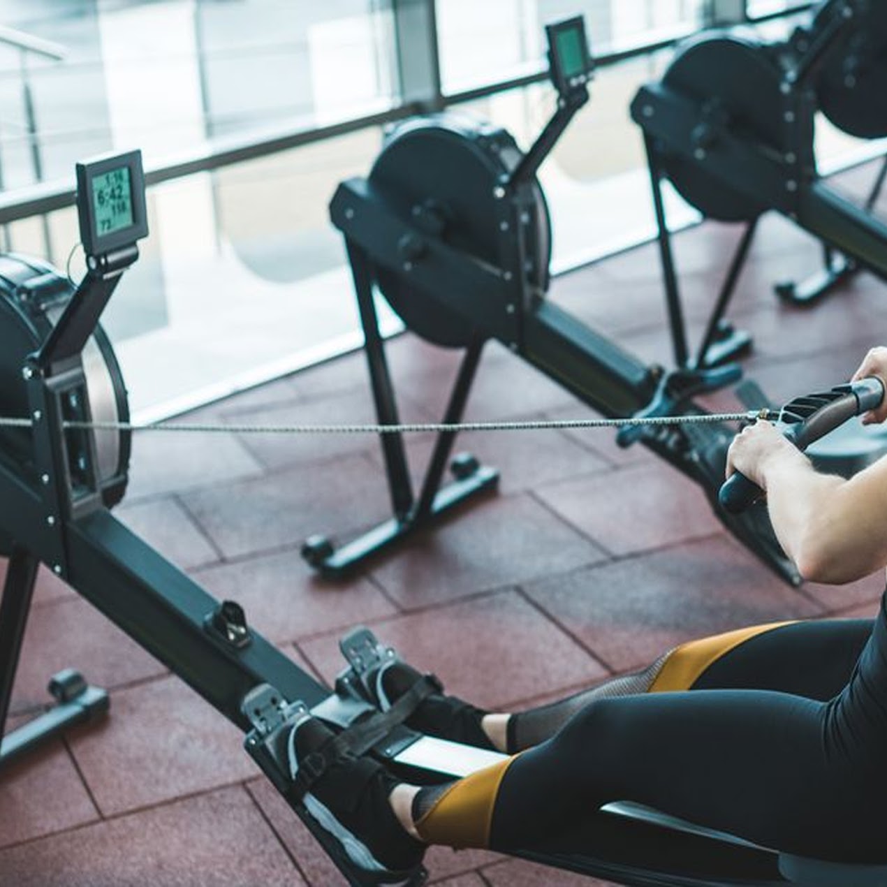 Full-Motion Air Resistance Rower – 10-Level Silent Rowing Machine with Foldable Aluminum Rail, LCD Monitor & Cushioned Seat for Home Cardio & Strength Traininge Cardio & Strength Training